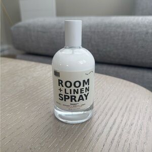Dedcool Room & Linen Spray in Taunt